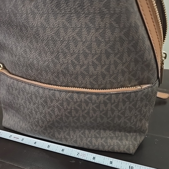 Michael Kors Valerie medium logo backpack in brown and acorn PVC and leather.  - Picture 5 of 13